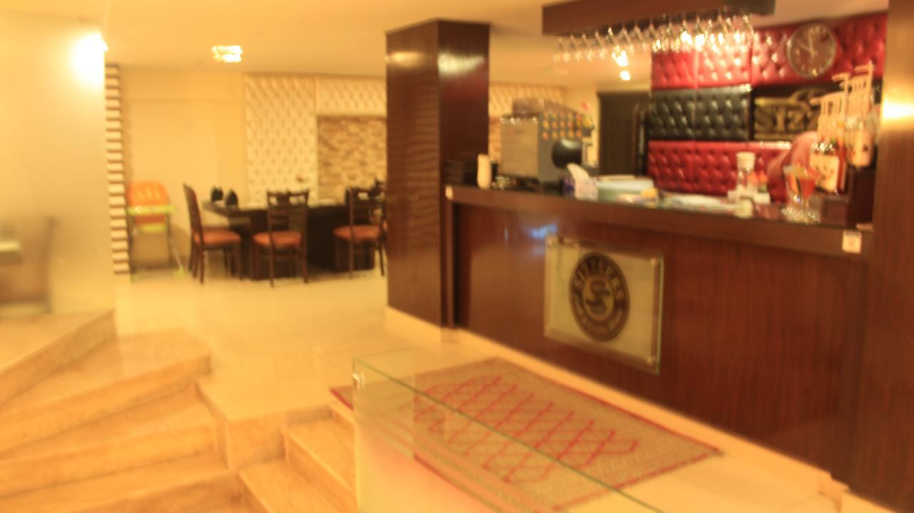Divine Hotel ラーワルピンディー エクステリア 写真
